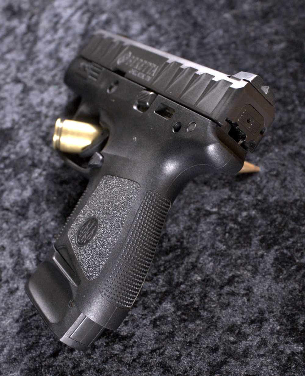PENNY AUCTION!! Wonderful Beretta APX in 9mm-img-2