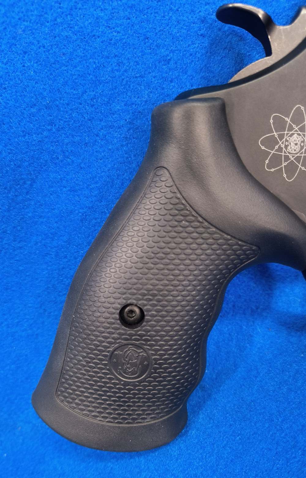 Smith & Wesson 329PD 44 Mag-img-2