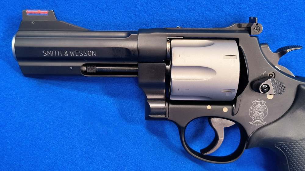 Smith & Wesson 329PD 44 Mag-img-7