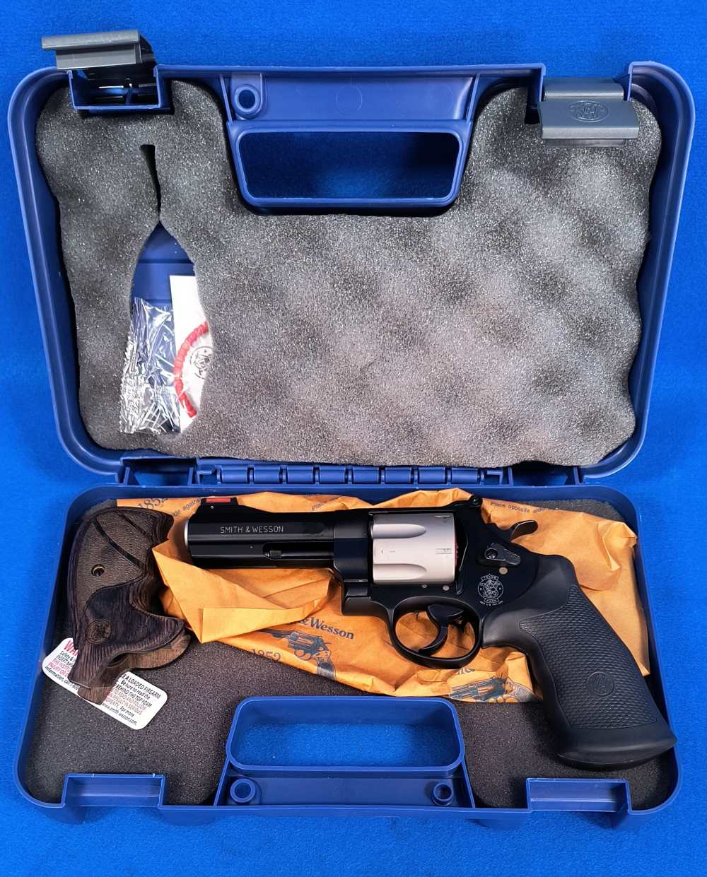 Smith & Wesson 329PD 44 Mag-img-14