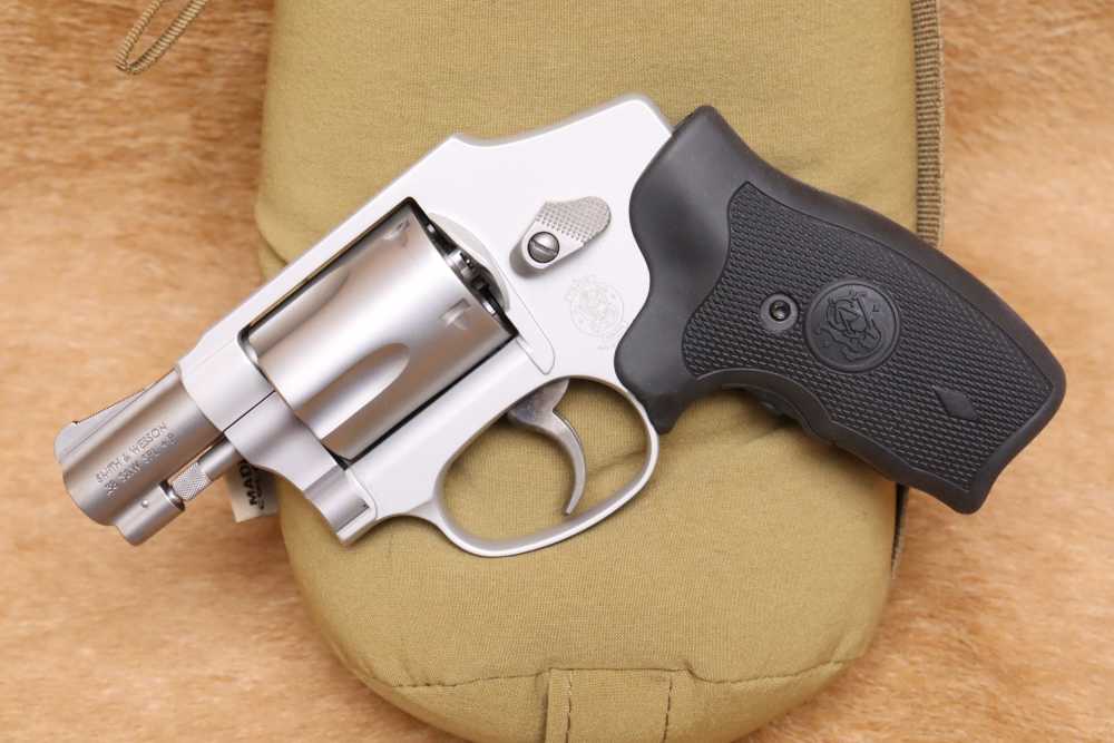 Smith & Wesson S&W 642-1 Airweight .38SPL 1.9" Stainless Revolver w/ Laser-img-7