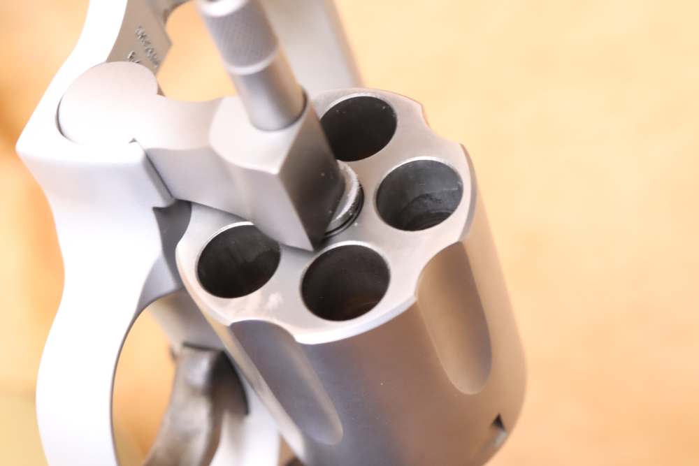 Smith & Wesson S&W 642-1 Airweight .38SPL 1.9" Stainless Revolver w/ Laser-img-24