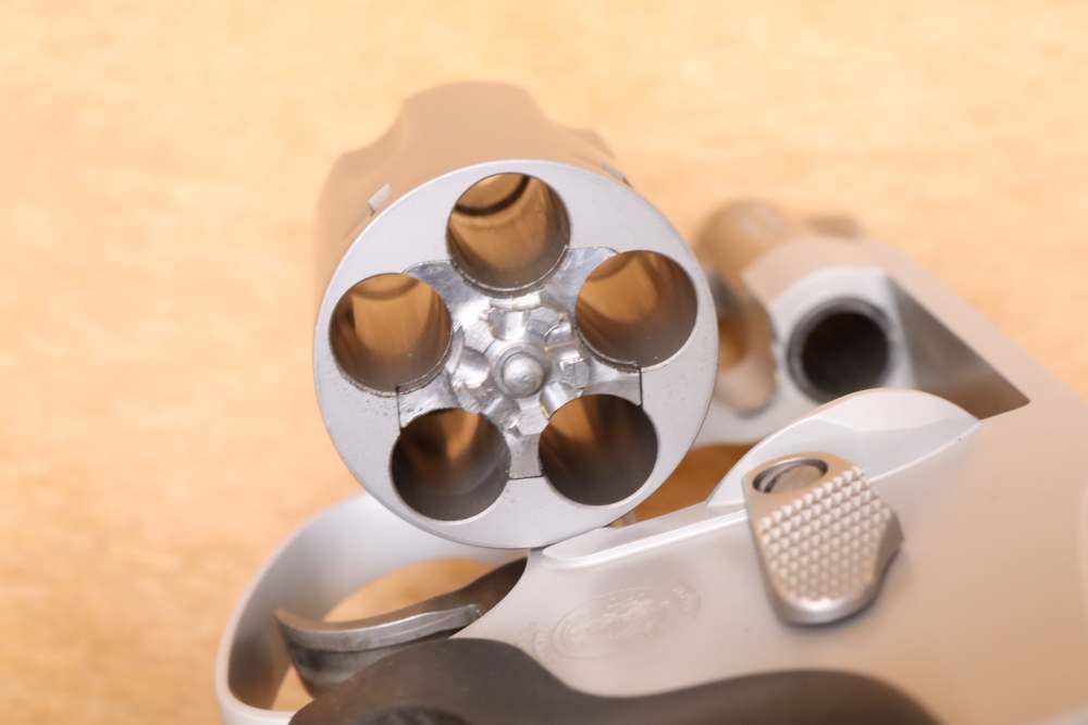 Smith & Wesson S&W 642-1 Airweight .38SPL 1.9" Stainless Revolver w/ Laser-img-23