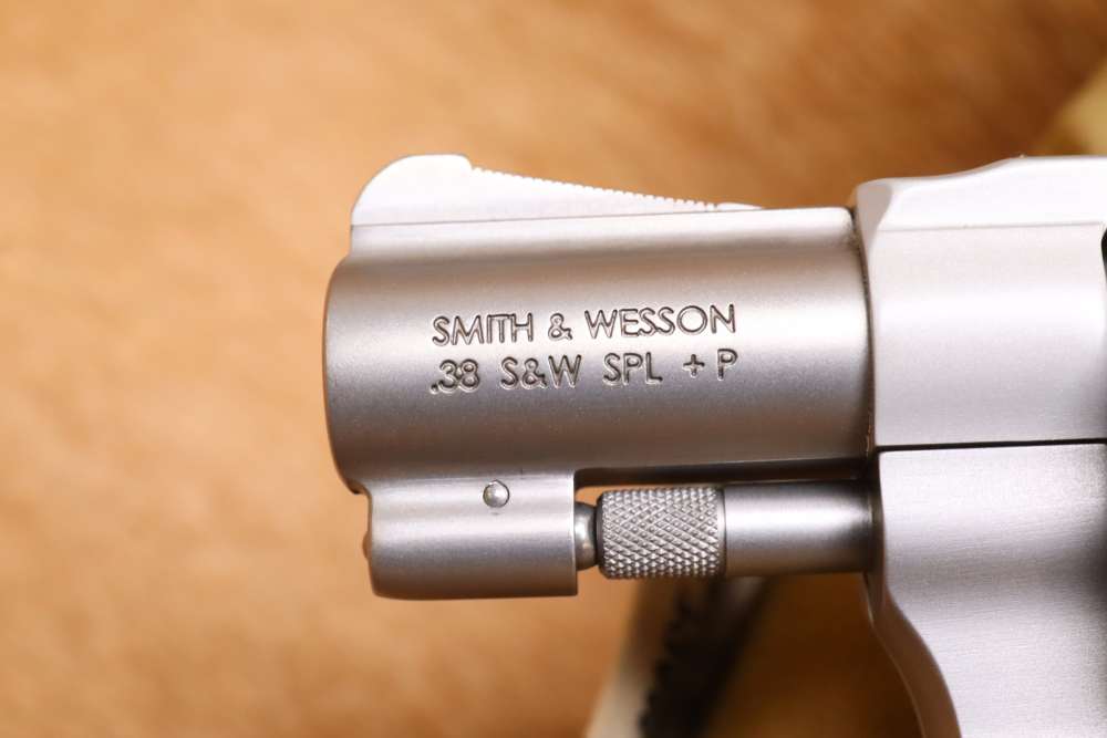 Smith & Wesson S&W 642-1 Airweight .38SPL 1.9" Stainless Revolver w/ Laser-img-11