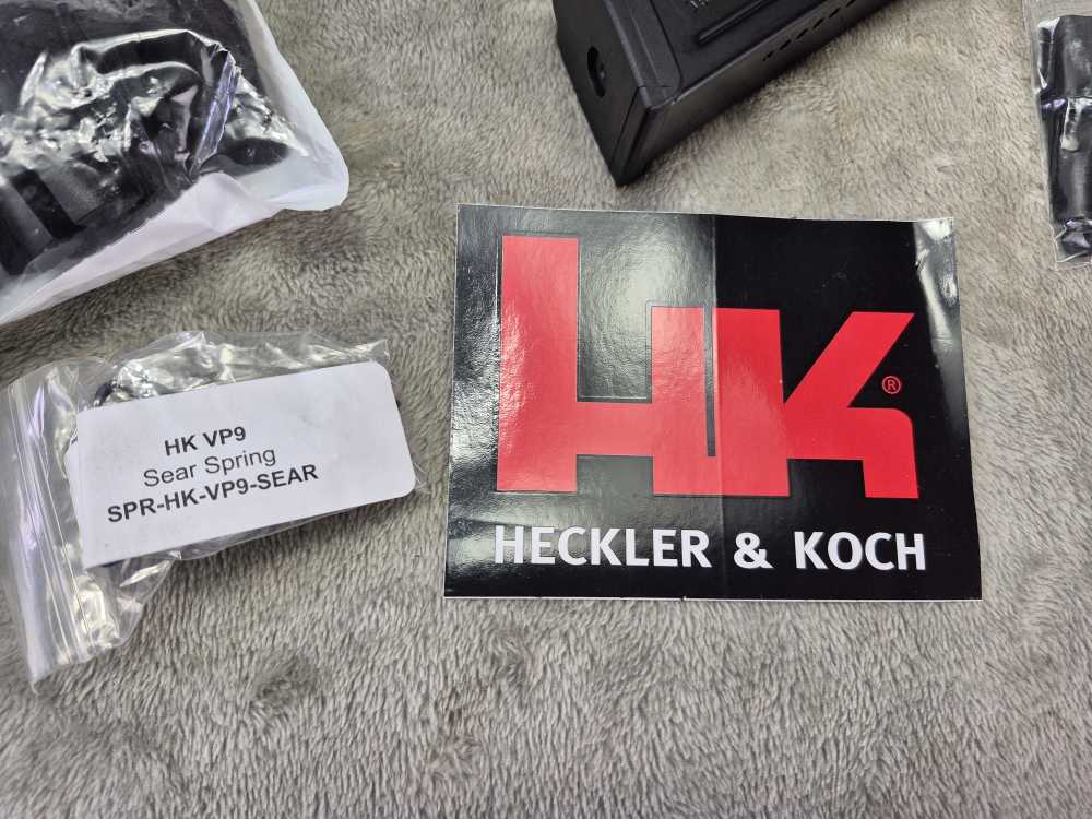 HK VP9X A1 9mm Pistol 4.09" 20rd with Holosun - EXCELLENT! -img-14