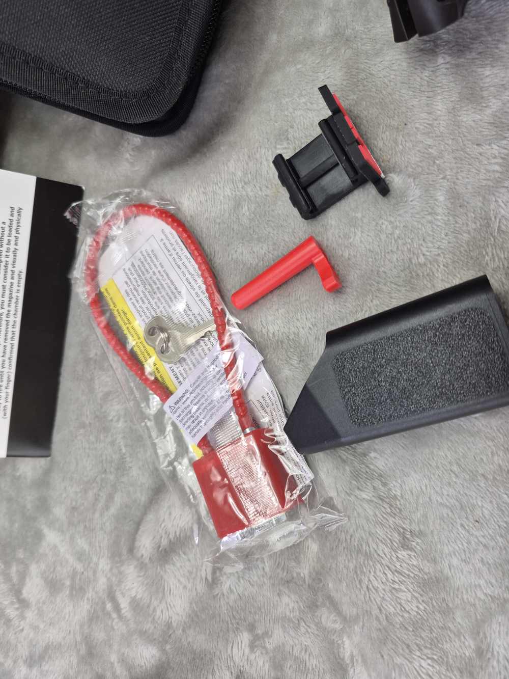 HK VP9X A1 9mm Pistol 4.09" 20rd with Holosun - EXCELLENT! -img-17