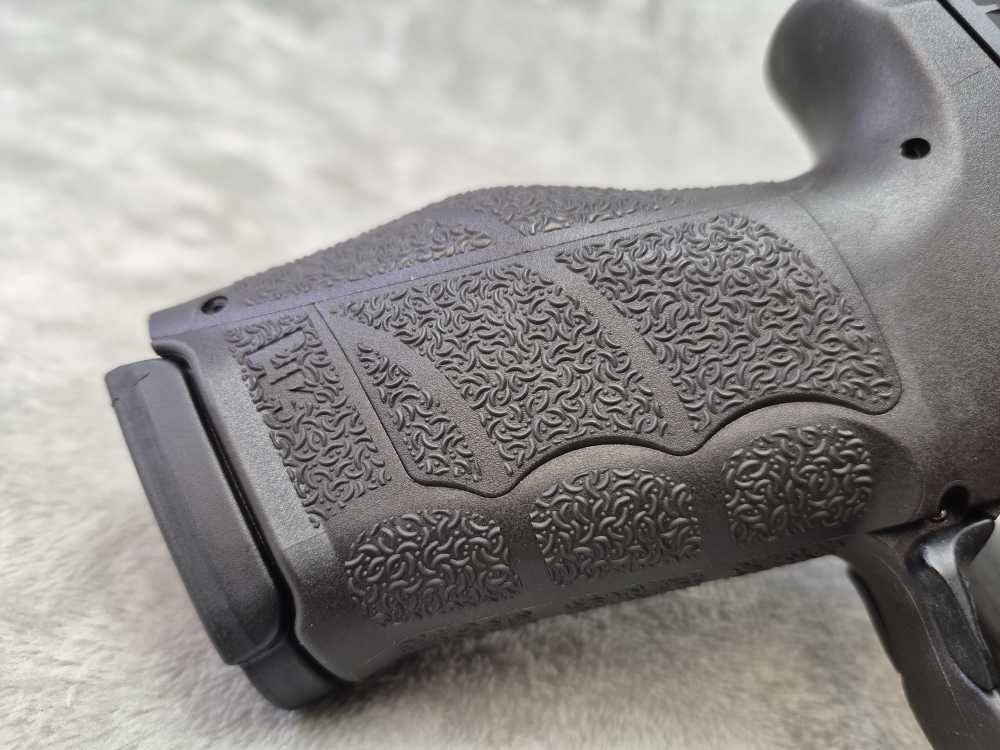HK VP9X A1 9mm Pistol 4.09" 20rd with Holosun - EXCELLENT! -img-3