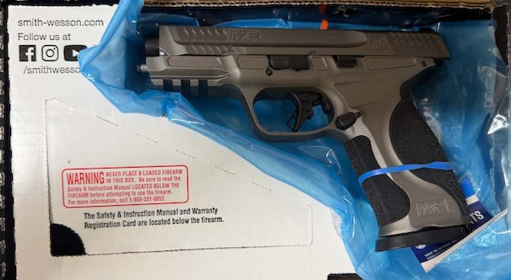 Smith & Wesson M&P9 2.0 Metal 9mm 4.25" Tungsten Gray Pistol - 13194-img-2