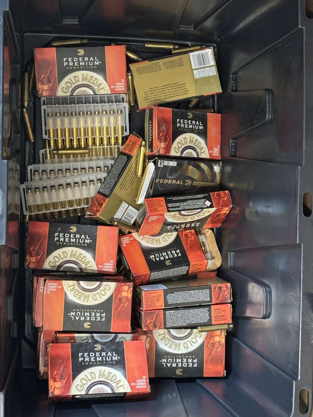 Used-once Federal Premium 300 Win Mag Brass 550 Cases -img-1