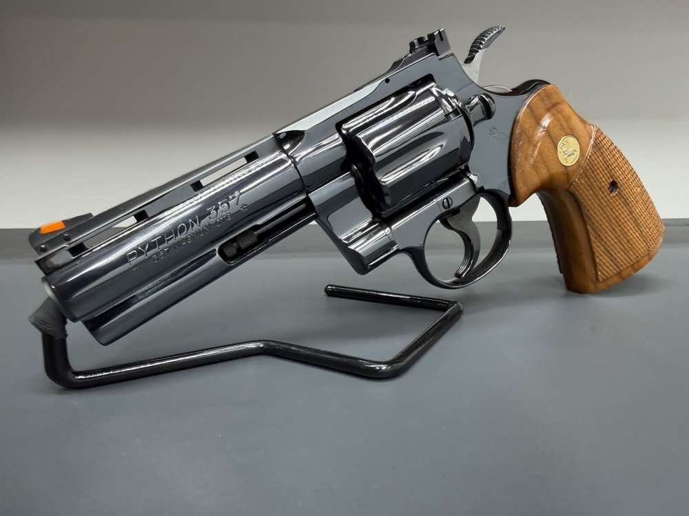 COLT PYTHON AMAZING BRIGHT BLUED*MANUFACTURED 1974* 4"INCH COLLECTOR*WOW-img-6