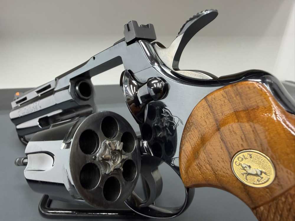 COLT PYTHON AMAZING BRIGHT BLUED*MANUFACTURED 1974* 4"INCH COLLECTOR*WOW-img-16