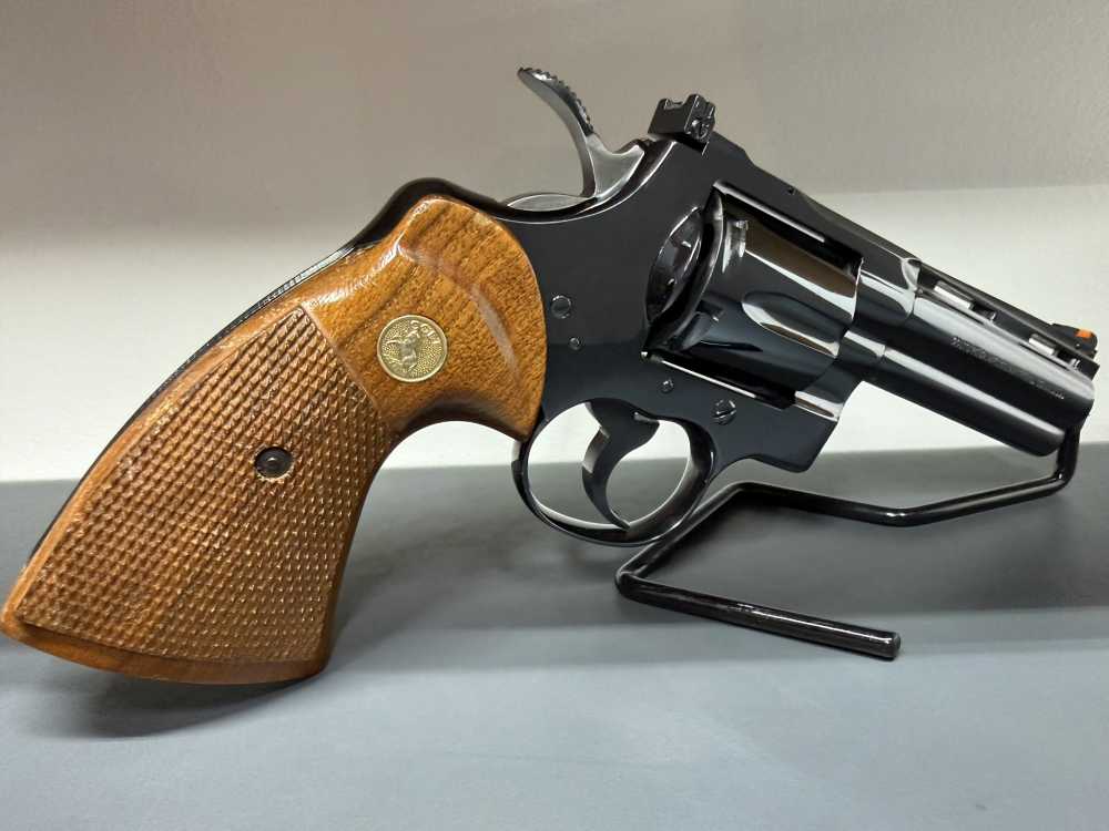 COLT PYTHON AMAZING BRIGHT BLUED*MANUFACTURED 1974* 4"INCH COLLECTOR*WOW-img-5