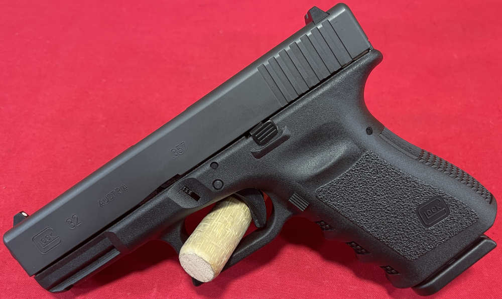 Glock 32 Gen 3 .357 SIG W/ Original Case! Excellent! Rare!-img-2