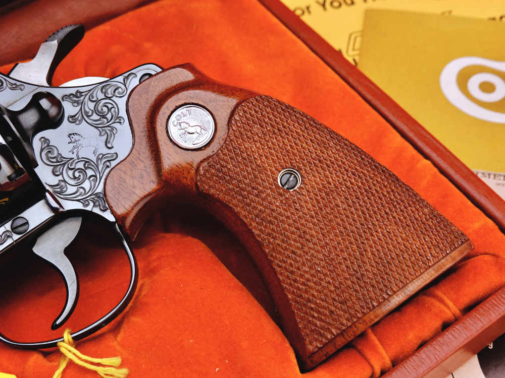 FACTORY "C" ENGRAVED 1976 Colt Diamondback 38 S&W Special 4" Royal Blue NOS-img-11