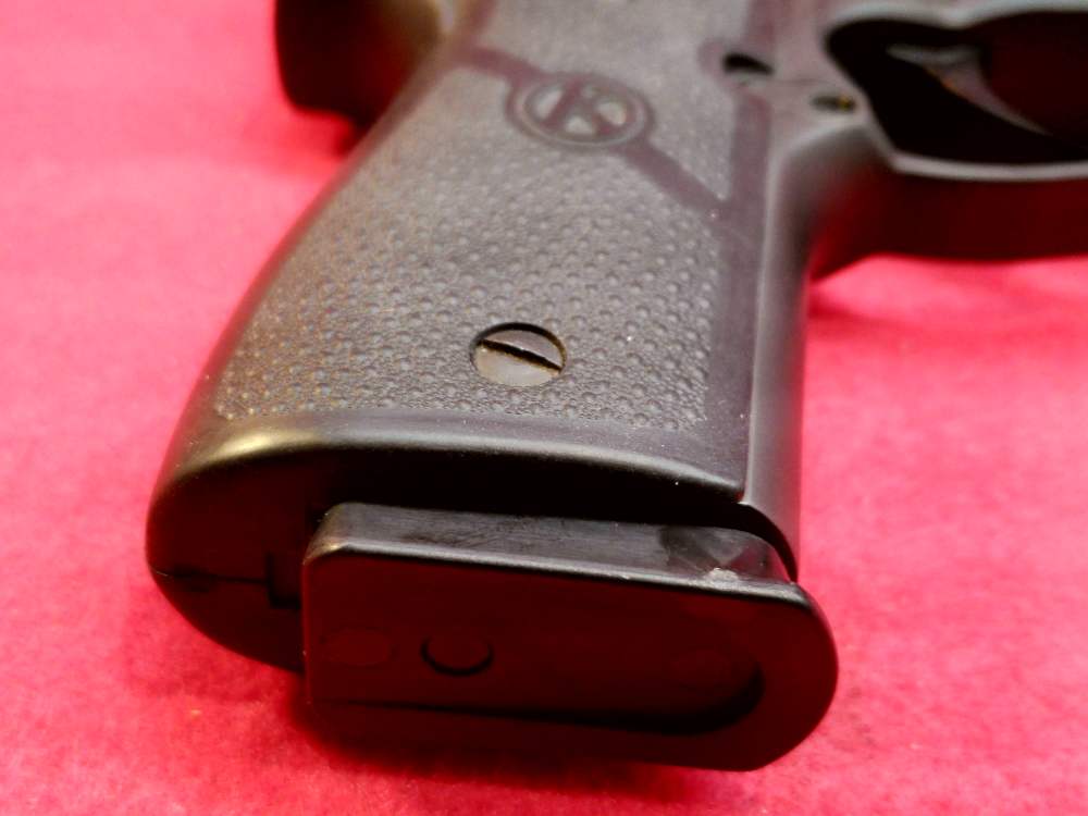 Kahr K9 9mm 3.5" barrel 2-7 round mags EXCELLENT in box-img-13