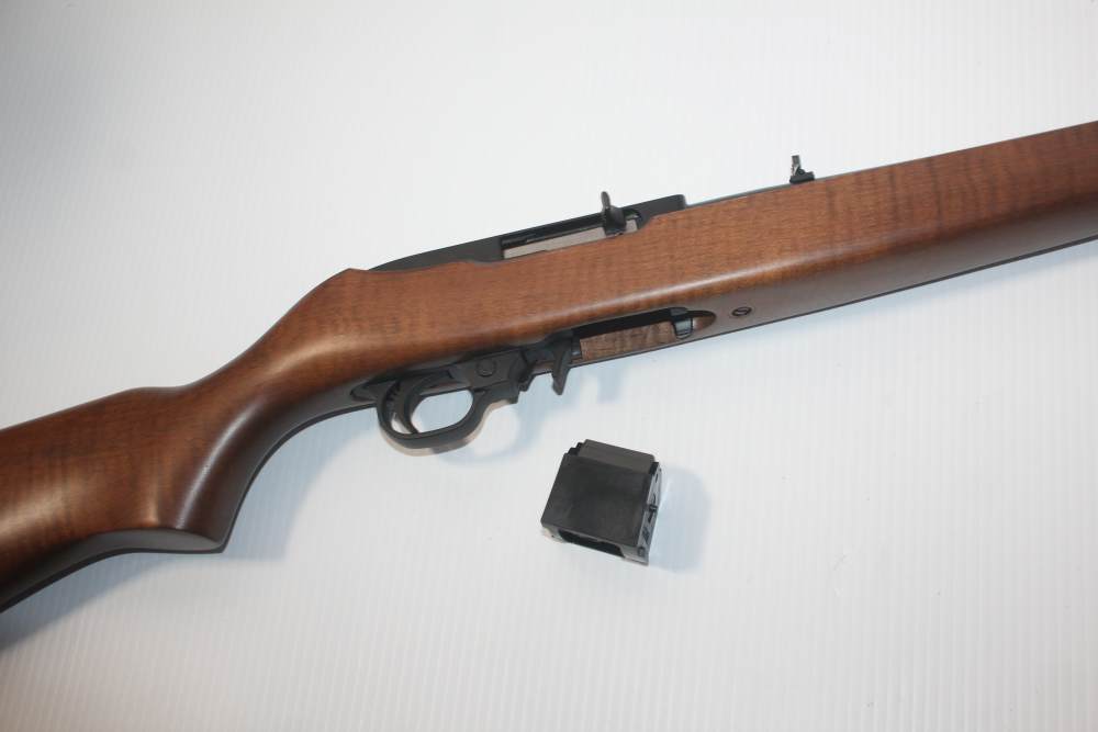 Ruger 10/22 Semi-Auto Carbine Rifle .22LR 18.5" Barrel w/ Mag in Box NICE  -img-9