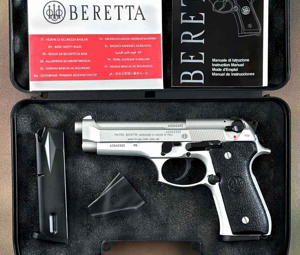 Beretta 92FS INOX 9mm Pistol, JS92F520M Italy, (5) 15rd Mags, LOK Grips-img-14