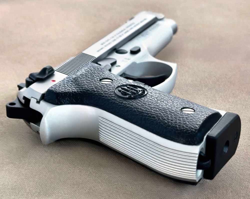 Beretta 92FS INOX 9mm Pistol, JS92F520M Italy, (5) 15rd Mags, LOK Grips-img-32