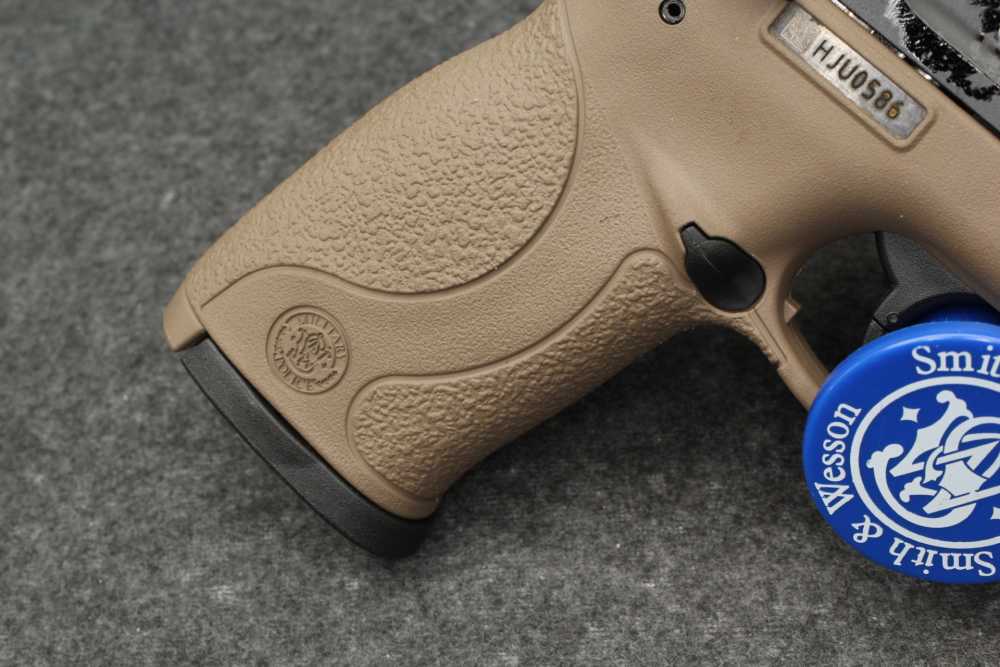 Smith & Wesson M&P22 Compact NIB-img-5