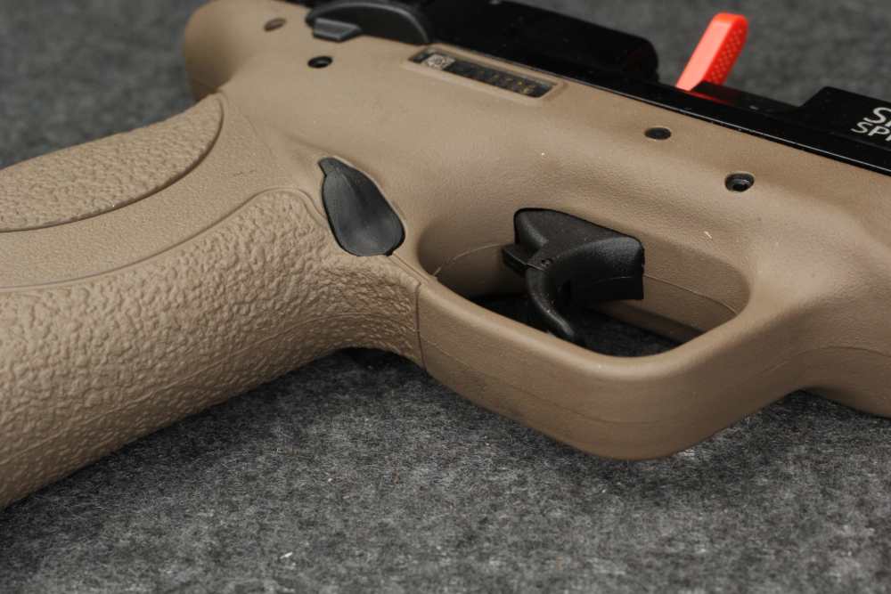 Smith & Wesson M&P22 Compact NIB-img-9