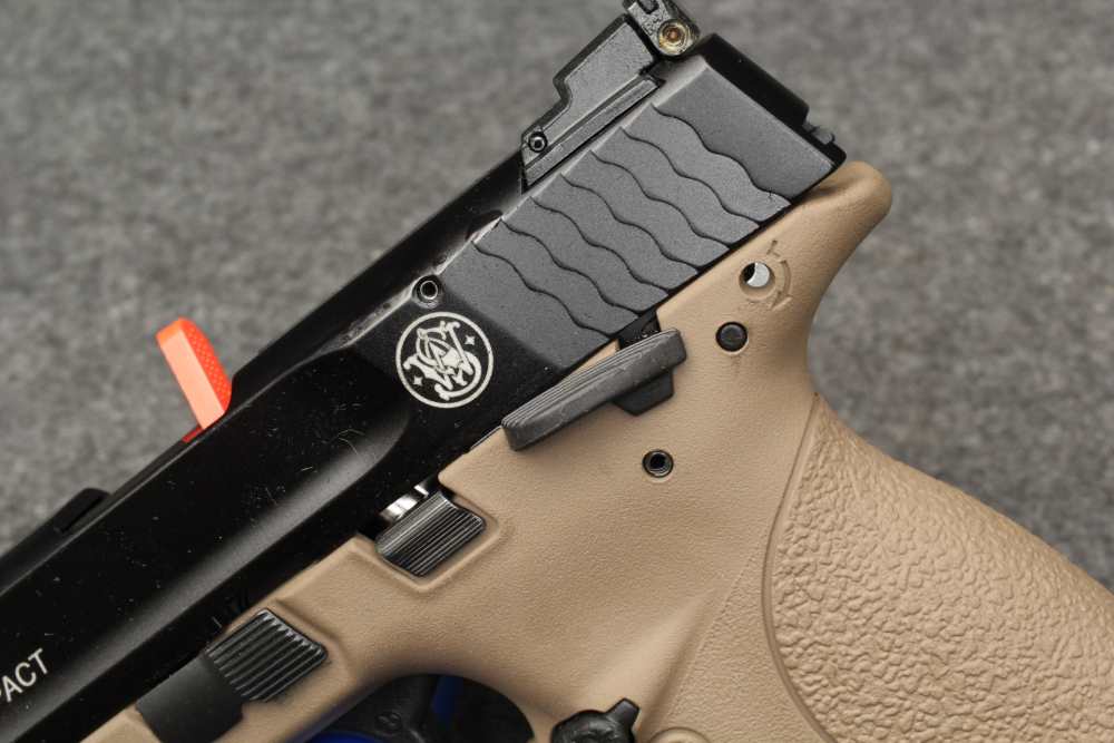 Smith & Wesson M&P22 Compact NIB-img-2