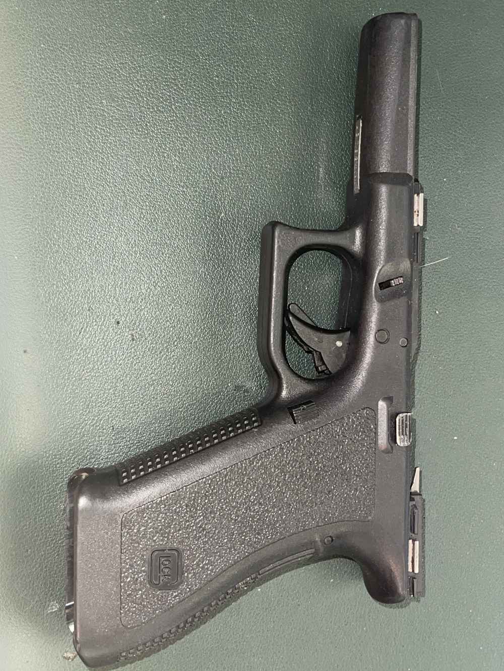 Glock 22 - 40sw Complete Factory Frame - G17 G31 G34 G35 G24 G17L G22-img-0