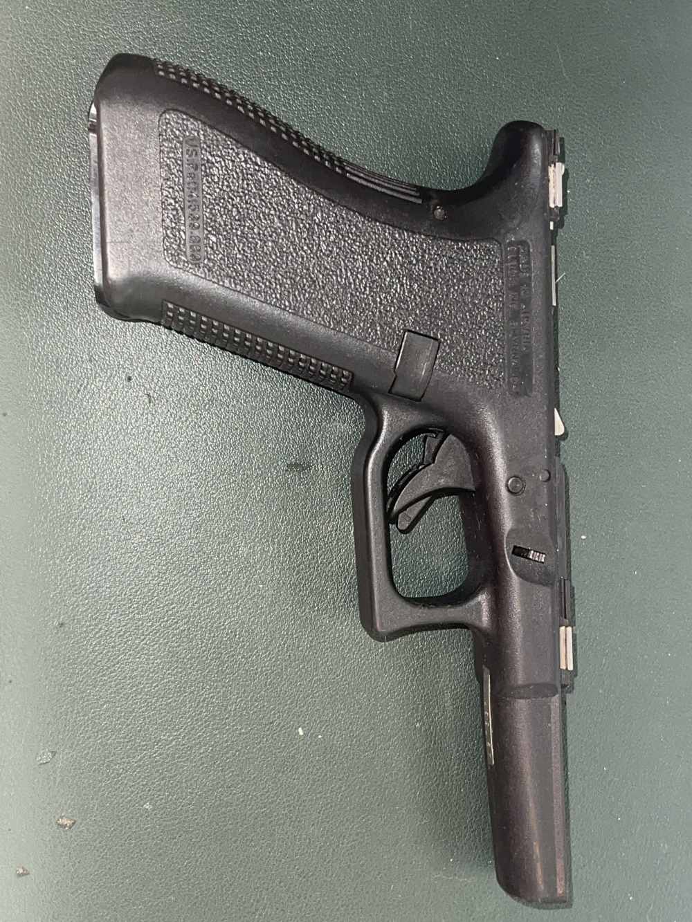 Glock 22 - 40sw Complete Factory Frame - G17 G31 G34 G35 G24 G17L G22-img-1