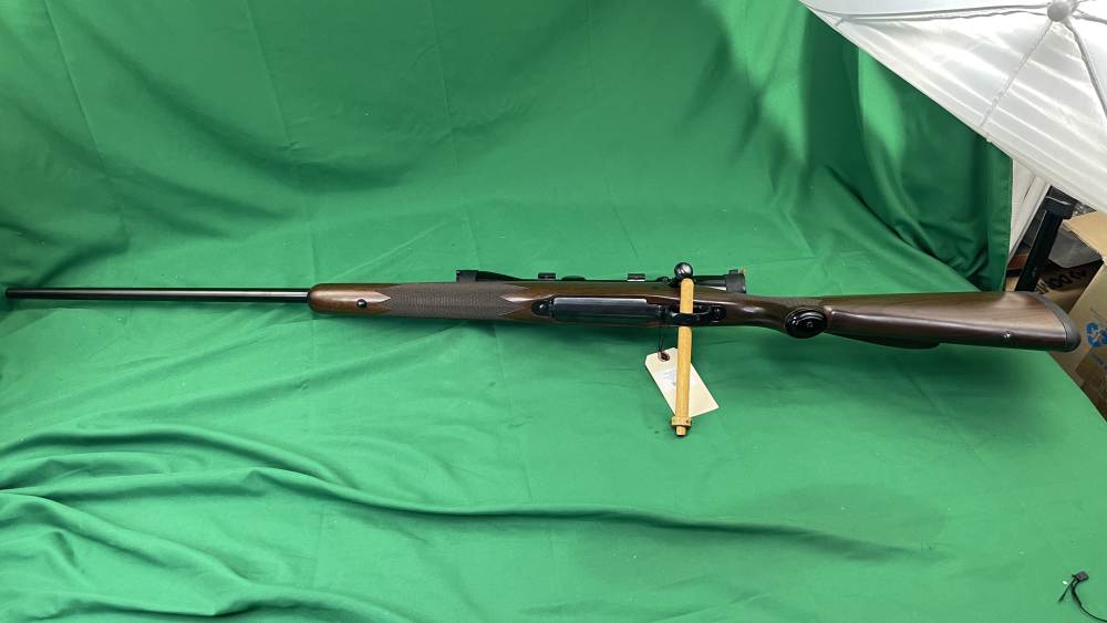 Winchester Model 70 Classic Sporter 7mm Rem Mag W/Scope LEFTY-img-11