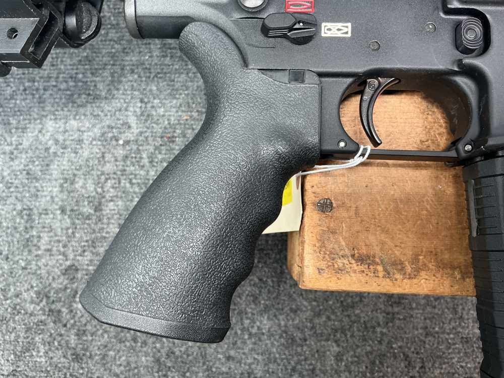 Used LNIB LMT Mars-HS .308 with box *PENNY*-img-4