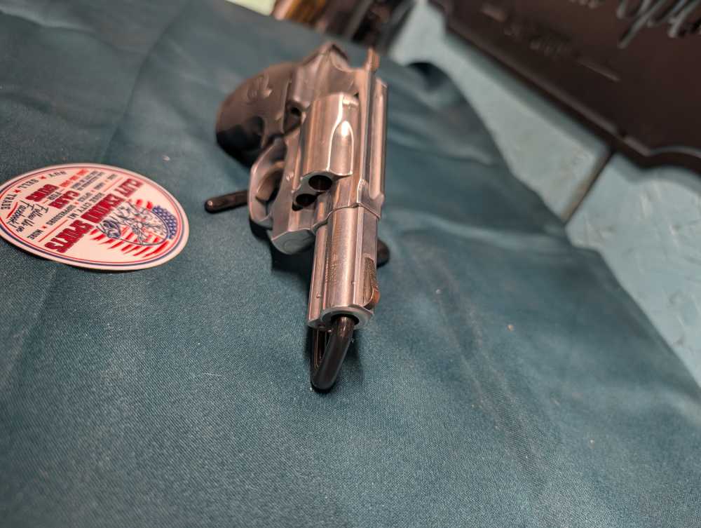 Smith & Wesson 60-14 357 Mag 2.13" Crimson Trace Laser Grips 357 SS -img-17