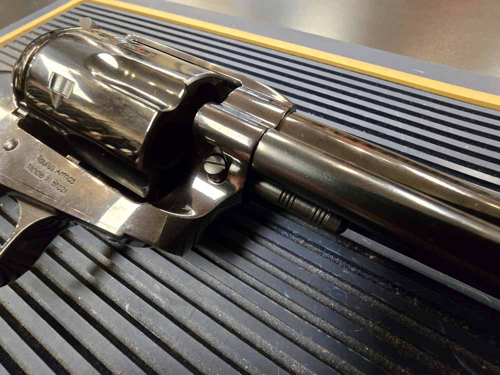 TAURUS DEPUTY 45 COLT-img-5