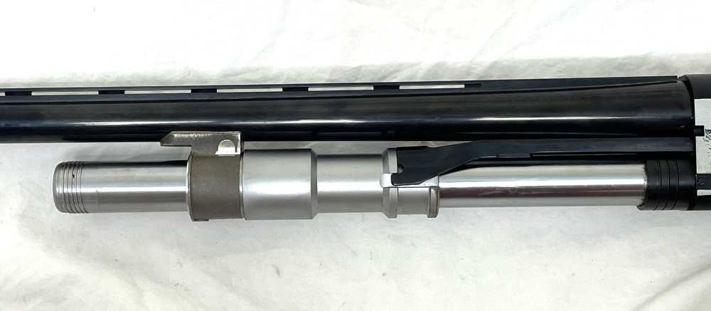 Japanese-made SKB Model 1900 12 Gauge semi-automatic shotgun (VM318)-img-14