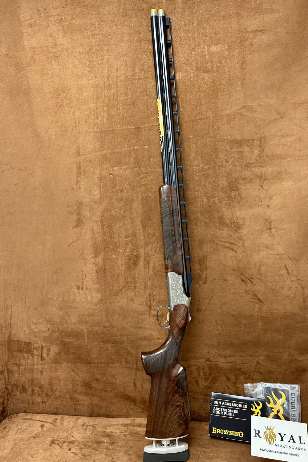 Browning 825 Golden Clays Adjustable Comb Gracoil Trap 12GA 32" -img-1