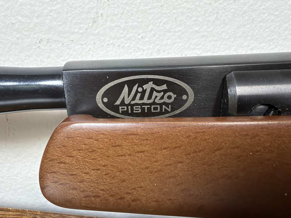 Benjamin Regal II Nitro Piston .177 Air Rifle w/ 4x32 Scope-img-4