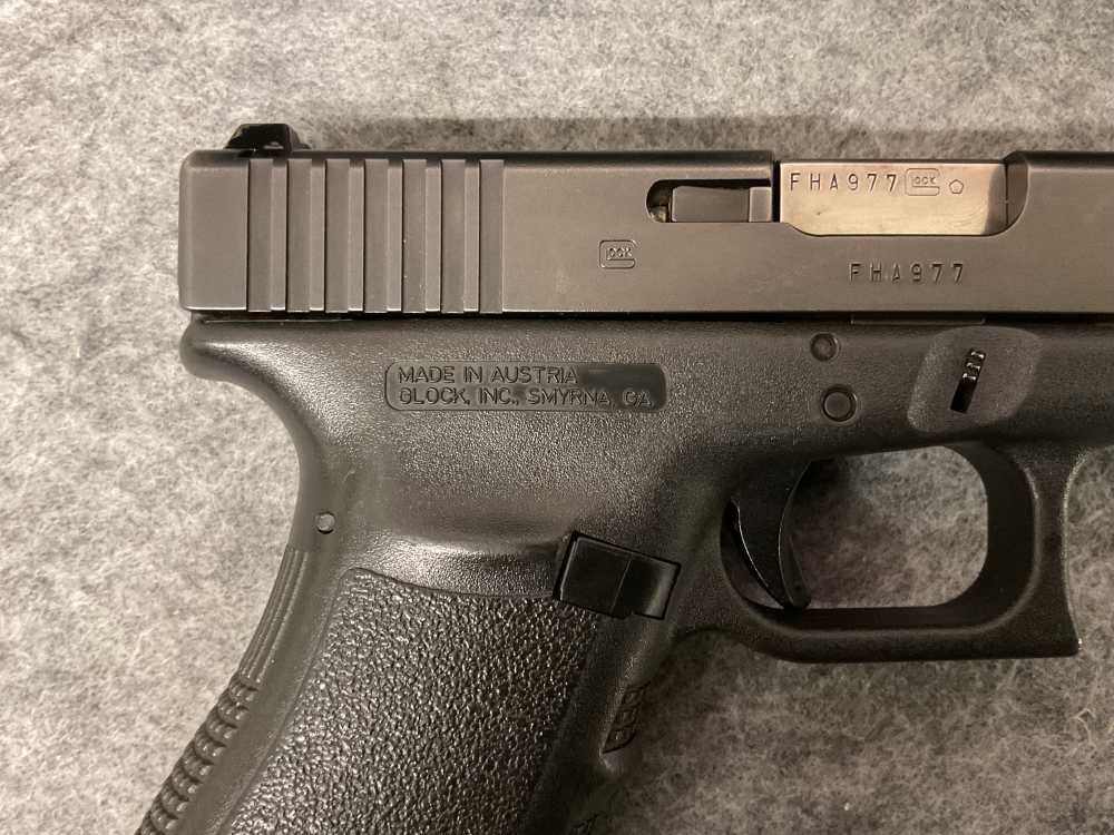 Glock G21 Gen 3 with case, 3 13 rd mags and We The People IWB Holster-img-3