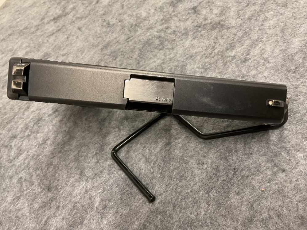 Glock G21 Gen 3 with case, 3 13 rd mags and We The People IWB Holster-img-8