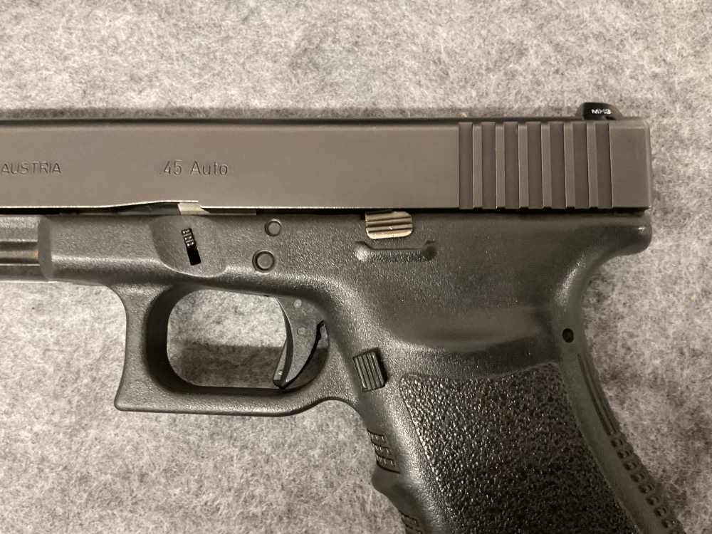 Glock G21 Gen 3 with case, 3 13 rd mags and We The People IWB Holster-img-10