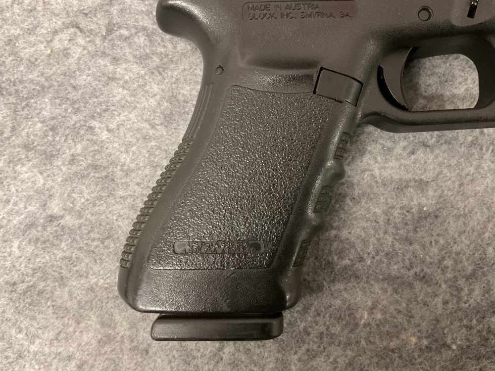 Glock G21 Gen 3 with case, 3 13 rd mags and We The People IWB Holster-img-2
