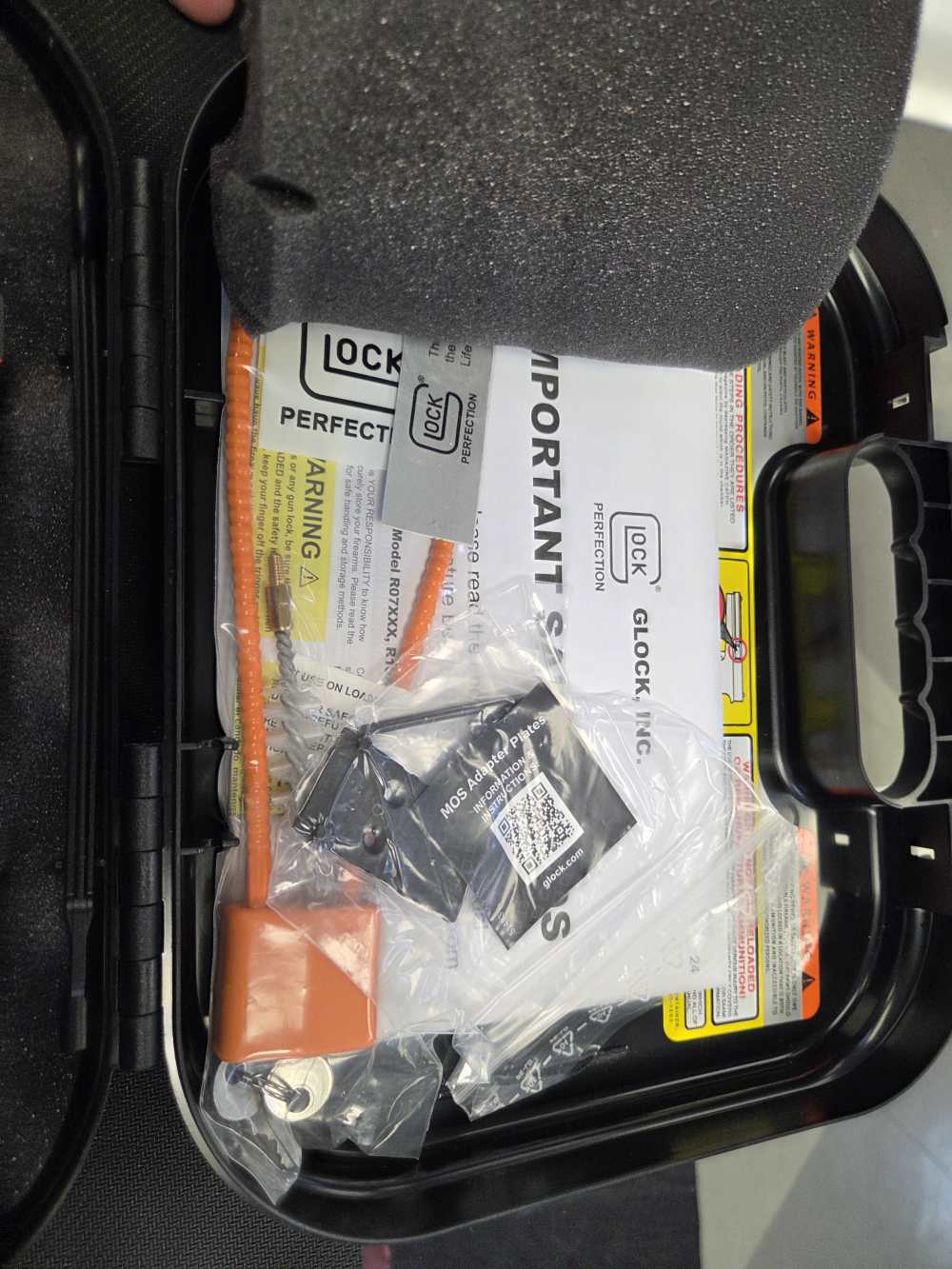 RARE FBI GLOCK 19M gen5 MOS with box -img-7