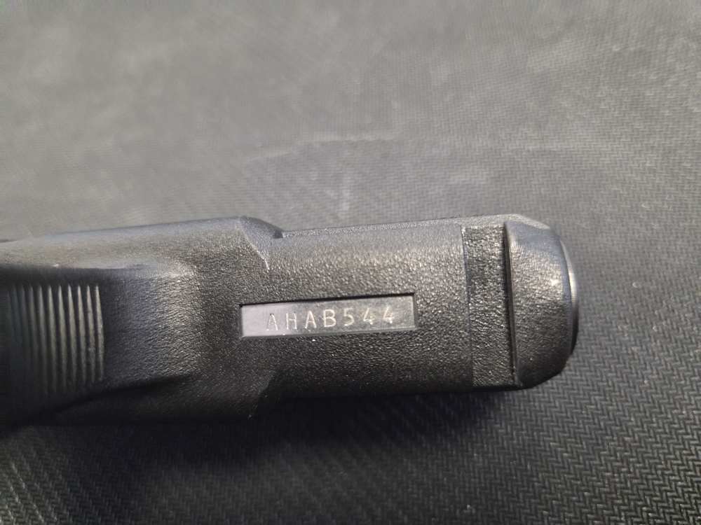RARE FBI GLOCK 19M gen5 MOS with box -img-10