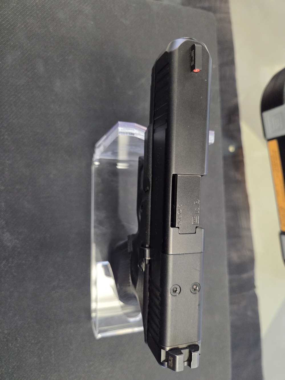RARE FBI GLOCK 19M gen5 MOS with box -img-11