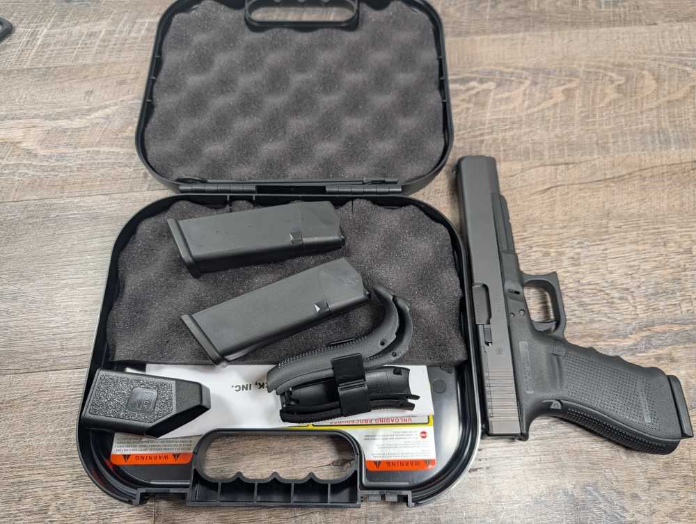 GLOCK G40 GEN4 MOS – 10MM AUTO – LIKE NEW / UNFIRED – FACTORY CASE + 3 MAGA-img-14