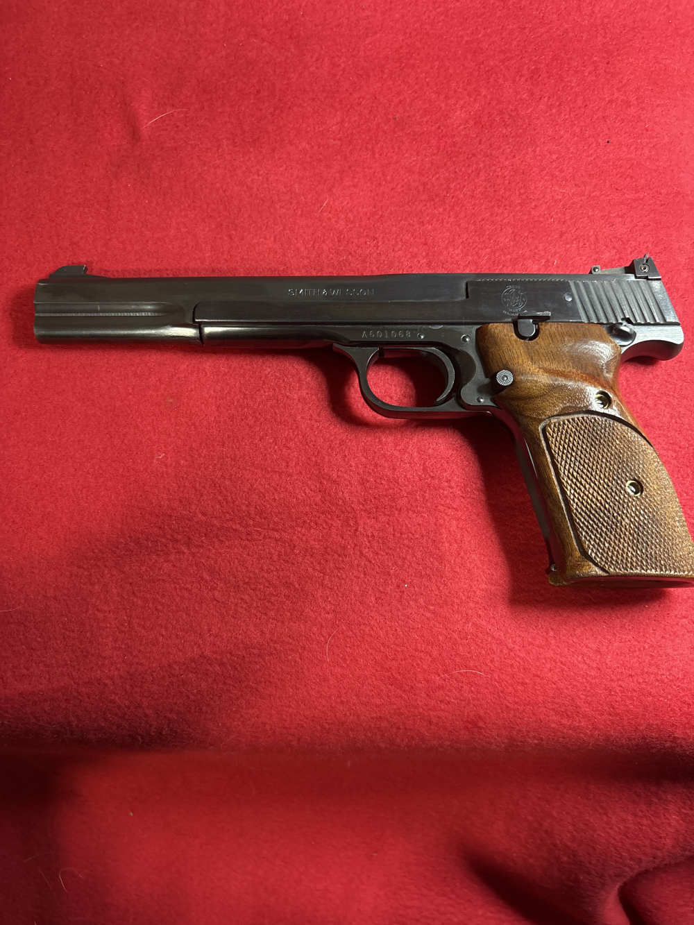 Smith and Wesson 41-img-0