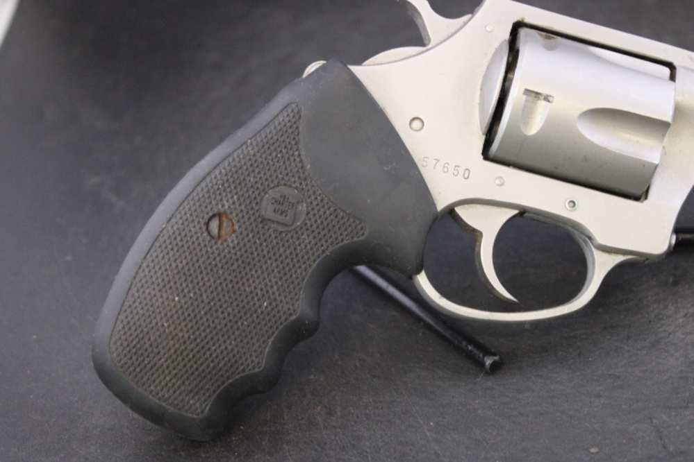 Charter Arms Bulldog Pug .44SPL Item P-149-img-4