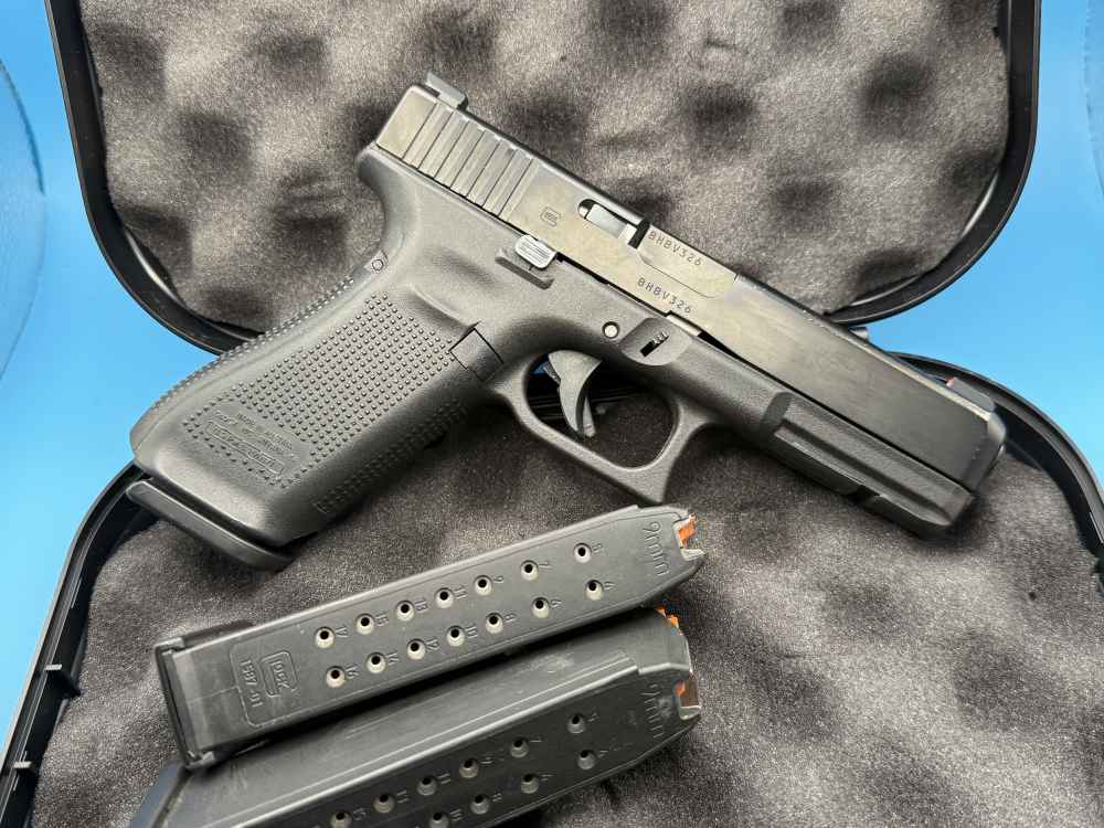 Glock 17 Gen 5 9mm Police Trade-in G17 Ameriglo Night Sights-img-1