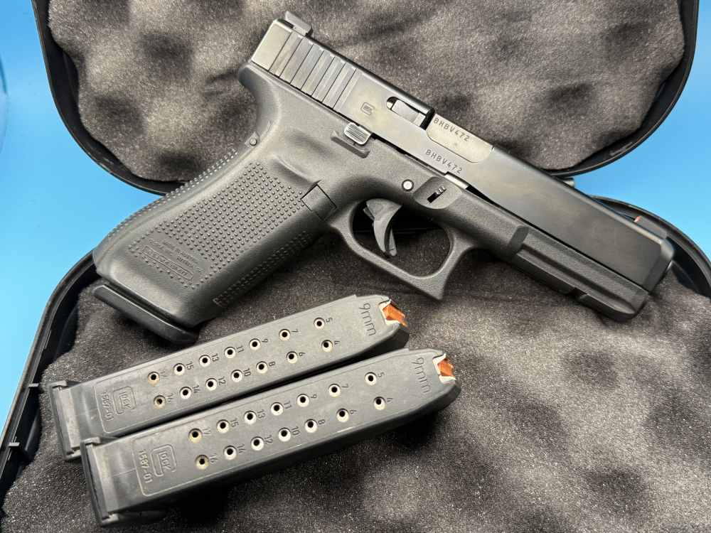 Glock 17 Gen 5 9mm Police Trade-in G17 Ameriglo Night Sights-img-1