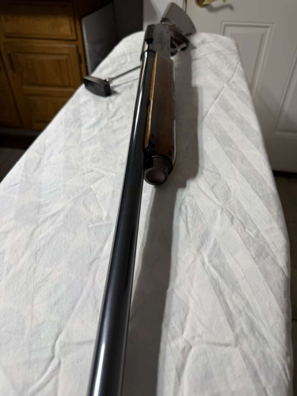 VERY CLEAN and ALMOST NEW Remington Model 1100. Early 70's manufactured.-img-10