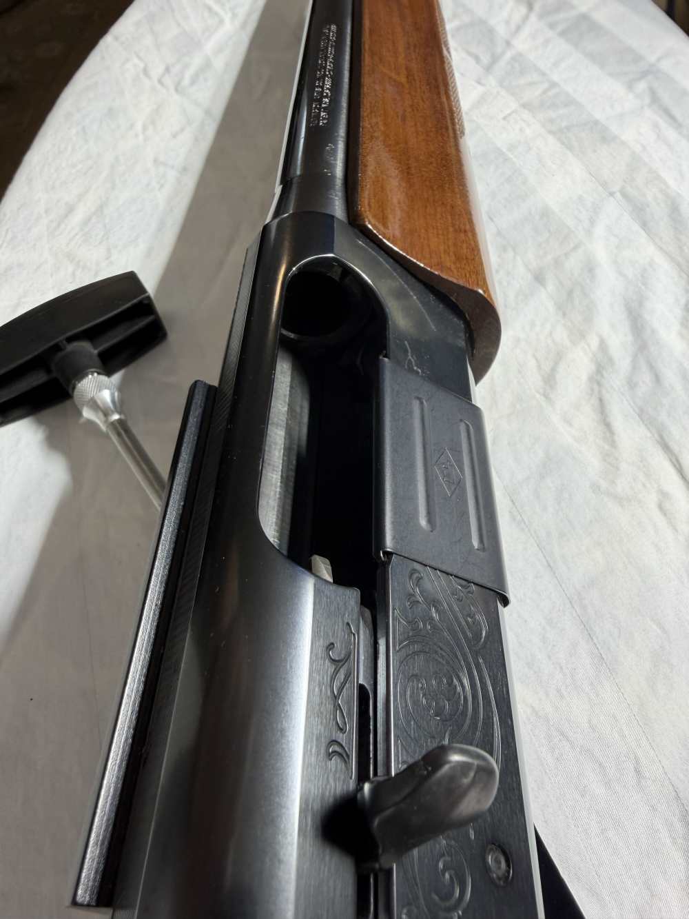 VERY CLEAN and ALMOST NEW Remington Model 1100. Early 70's manufactured.-img-18