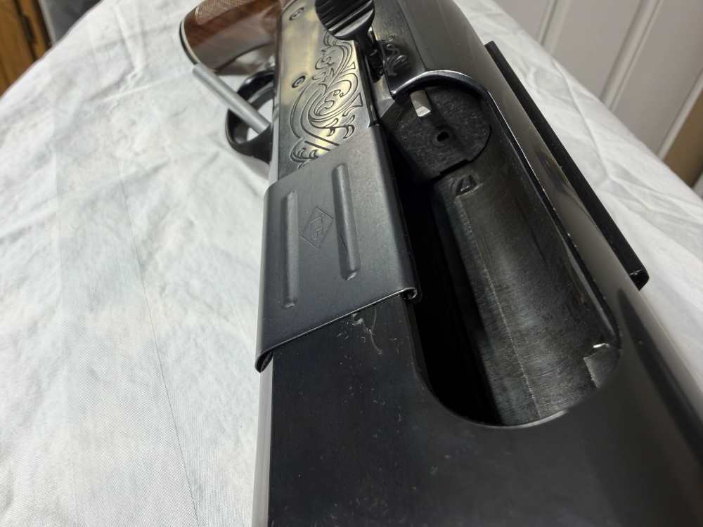 VERY CLEAN and ALMOST NEW Remington Model 1100. Early 70's manufactured.-img-19