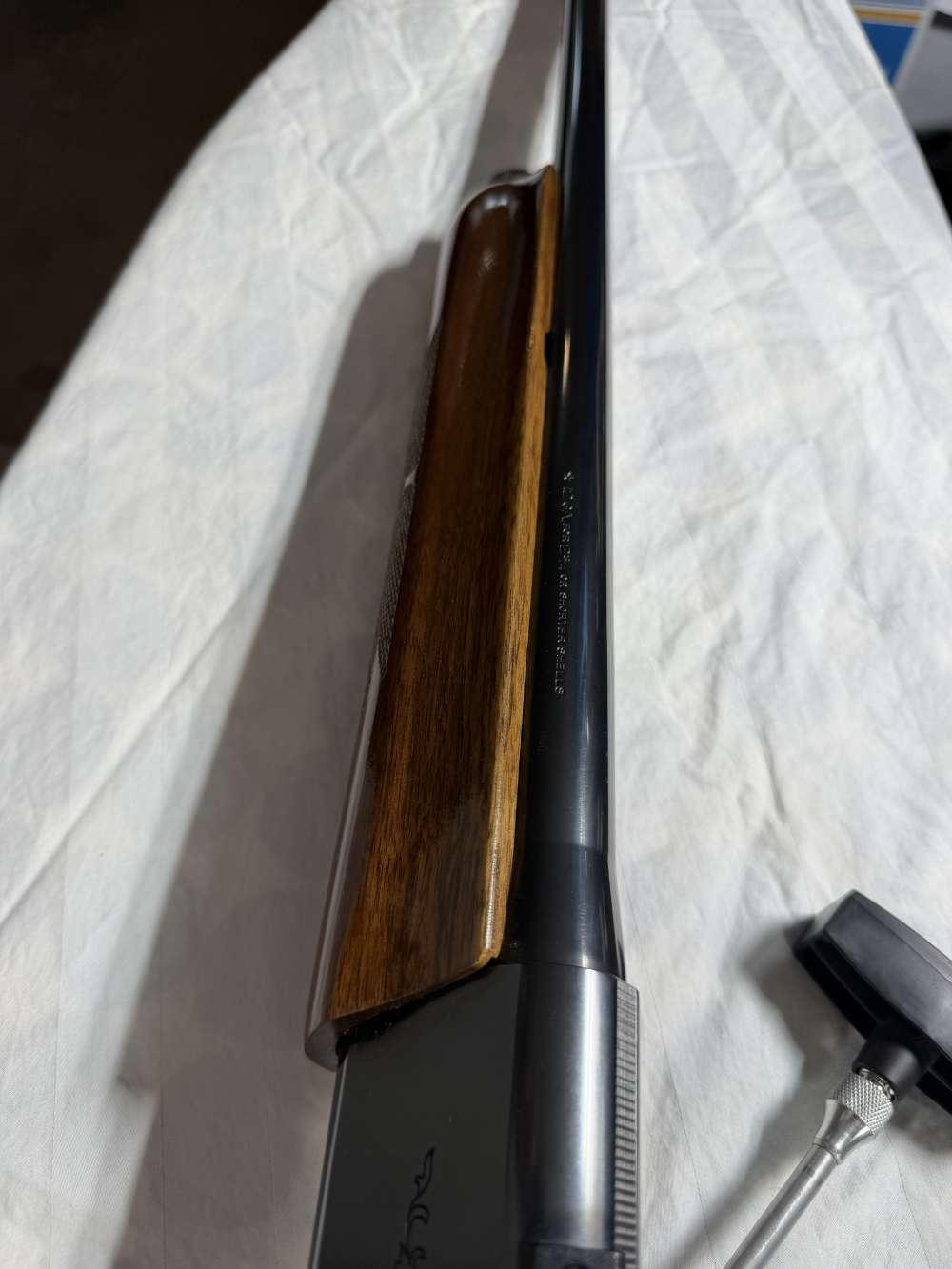 VERY CLEAN and ALMOST NEW Remington Model 1100. Early 70's manufactured.-img-3